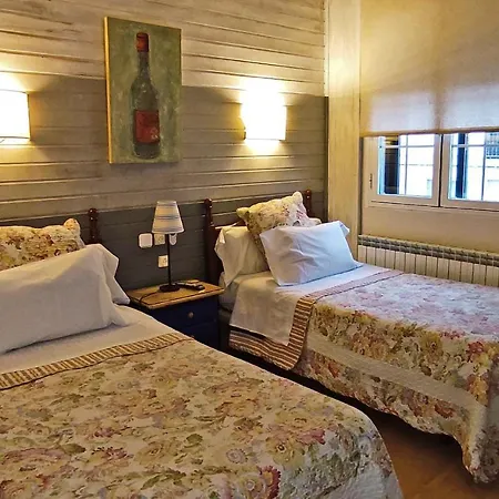 Martin - Sanabria Хостел Рибаделаго